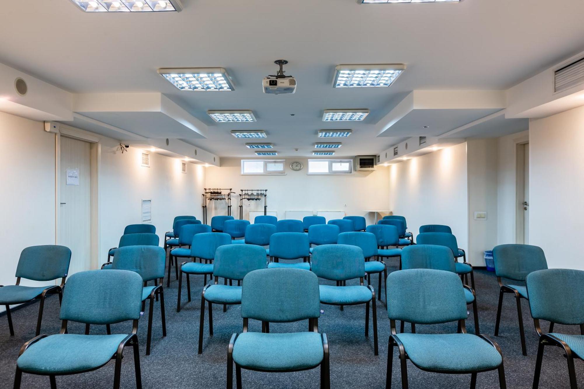 Practicotel Киев Экстерьер фото